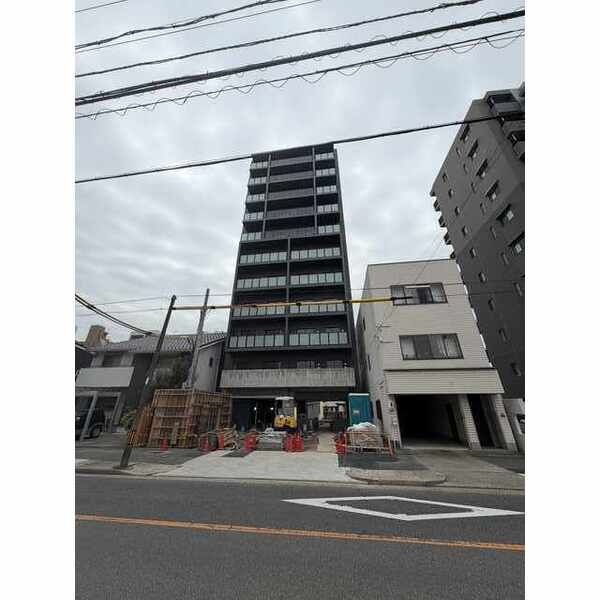 アドバンス名古屋ワイノットのエントランス
