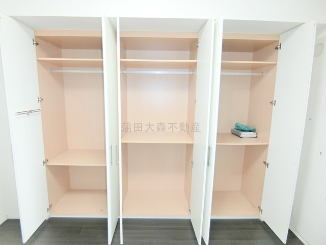 クレッセント萩中の収納|洋室6.3帖　収納