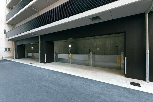 S-RESIDENCE岐阜駅の駐車場