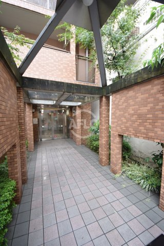 パインコート松屋町　中央小学校区のエントランス|パインコート松屋町　エントランス
