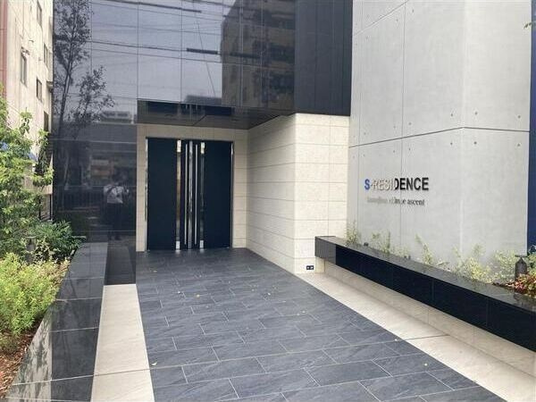 S-RESIDENCE亀島駅前ascent(アセント)のエントランス