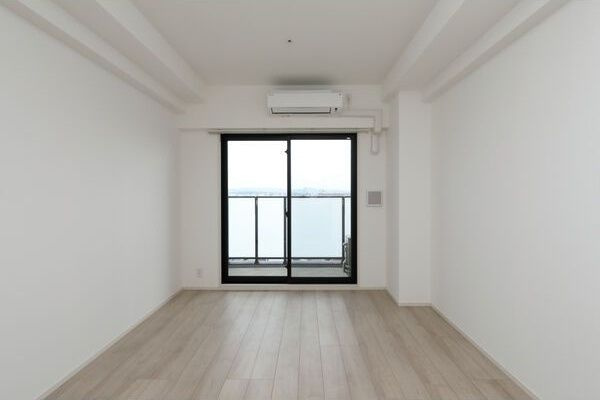S-RESIDENCE庄内通駅前curere(クラーレ)　フリーレント・家具家電キャンペーン実施中!の居間・リビング