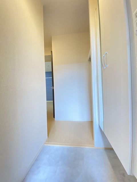 プラージュ武庫川A棟の玄関|きれいな玄関です