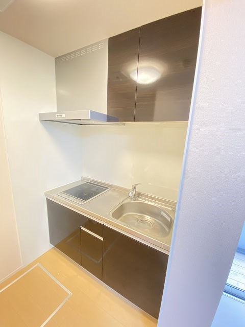 プラージュ武庫川A棟のキッチン|コンパクトなキッチンで掃除もラクラク