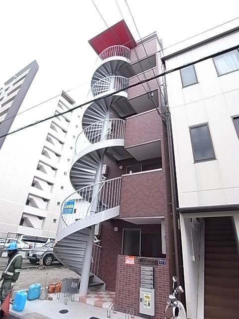 第二リーフハイツの外観
