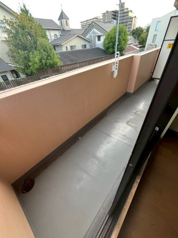 レグリス甲東園EASTのバルコニー