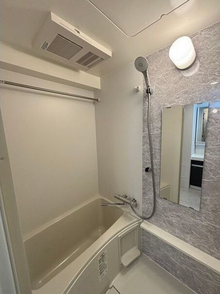 CREST TAPP黒川の浴室