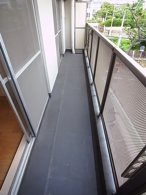 松園ハイツのバルコニー