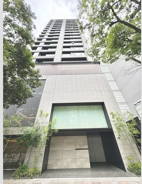 プラウドタワー栄パークアリーナの外観