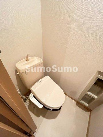 サンハイム甲南山手のトイレ|清潔感のあるトイレです