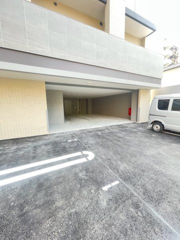 アザレ東公園の駐車場