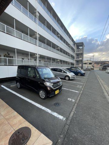 サンコーポあまのの駐車場
