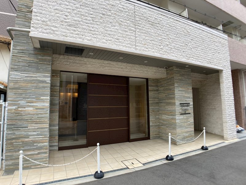 スプランディッド難波Ⅱのエントランス
