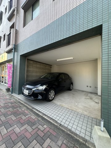 エスポワール姪浜の駐車場