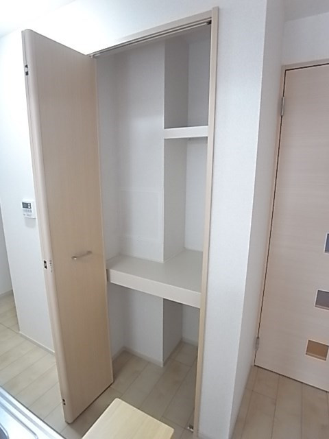 モンマール三宮の収納