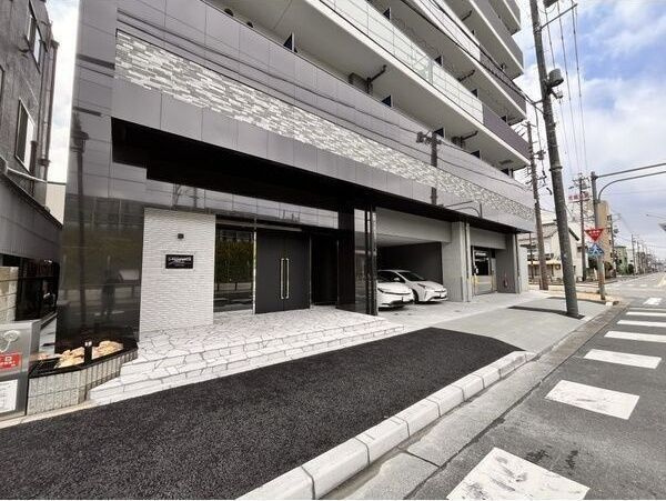 ステージファースト名古屋尾頭橋(旧S-RESIDENCE尾頭橋)のエントランス