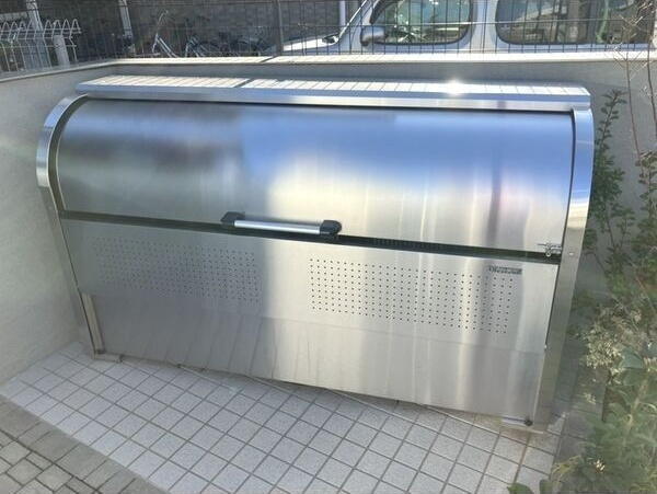 葵 -アオイ-の駐車場