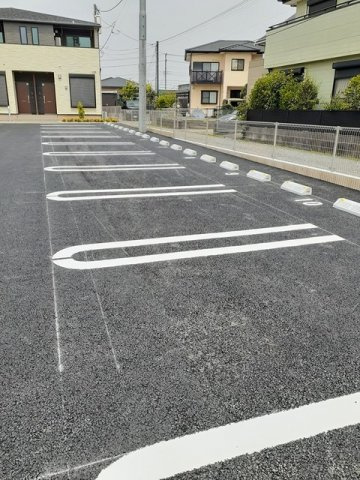 【駐車場】 | キャッスル　ドマーニ　木更津 | 駐車場があるので、車を買う予定の方も安心です