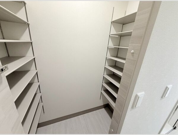 セレスティア苗代の収納