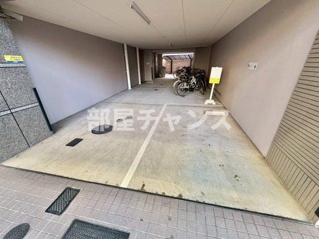 ヒルズ花の木の駐車場
