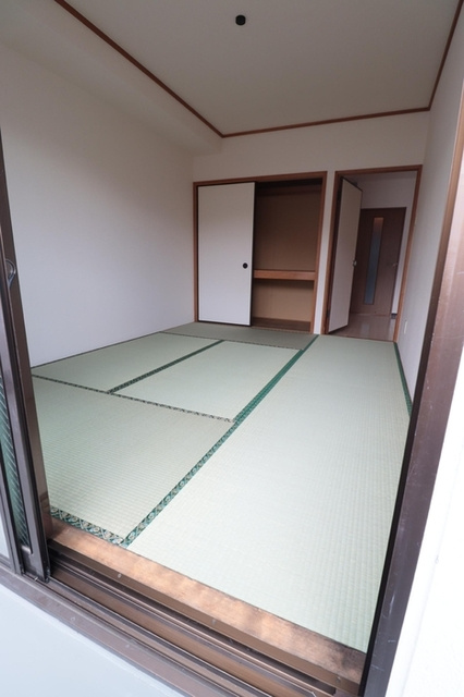 グランシャリオ大宮の和室|６帖