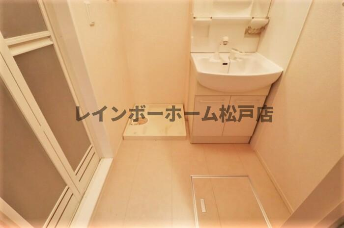 仲介手数料（賃料の1.10ヵ月）の50％OFF対象物件！の独立洗面台