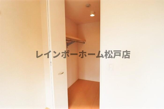 仲介手数料（賃料の1.10ヵ月）の50％OFF対象物件！の収納