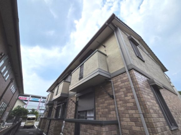 稲城市矢野口のアパートの外観