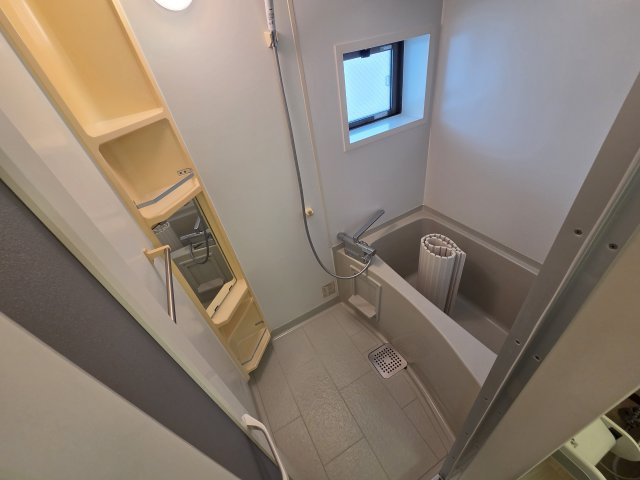 稲城市矢野口のアパートの浴室