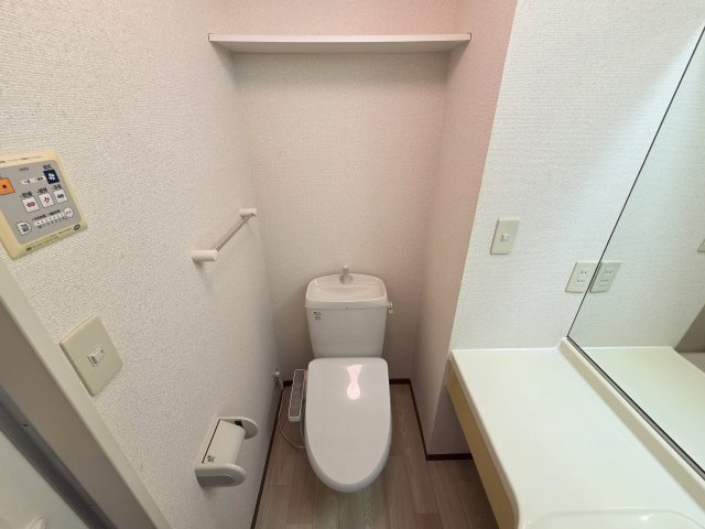 稲城市矢野口のアパートのトイレ