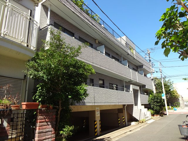 フレール岩間の外観