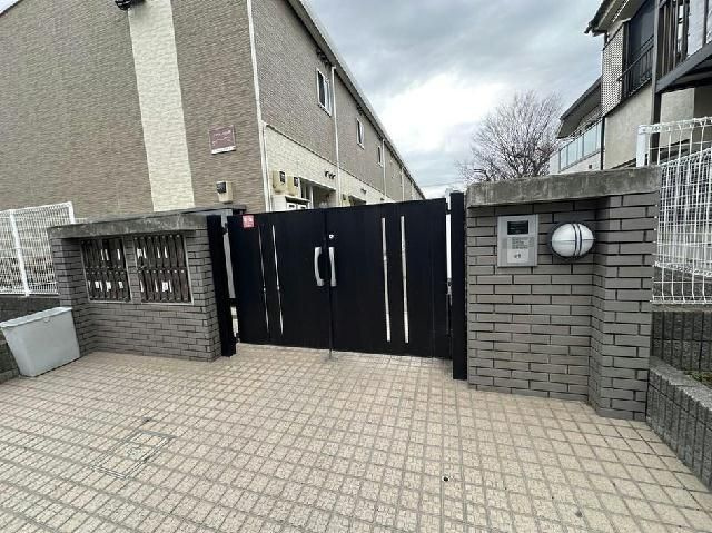 レオパレスたぶの木のエントランス
