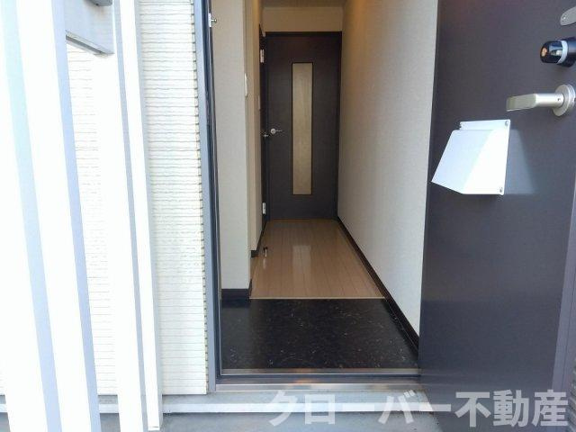 レオネクスト瀬戸の玄関