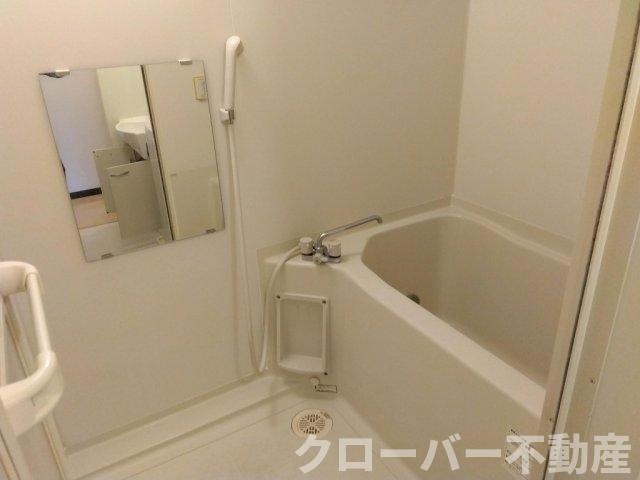 レオネクスト瀬戸の浴室