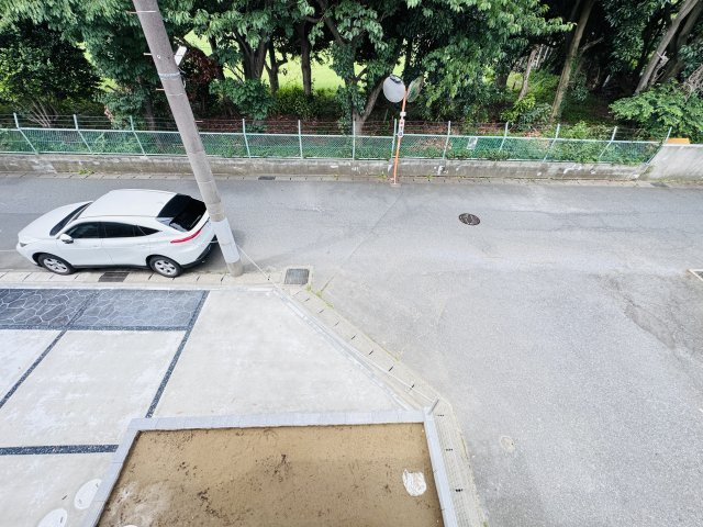 松戸市千駄堀新築戸建（千駄堀７期）の展望|バルコニーより道路側眺望・南西道路で日当たり良好♪