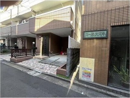 江東区白河3丁目戸建のエントランス