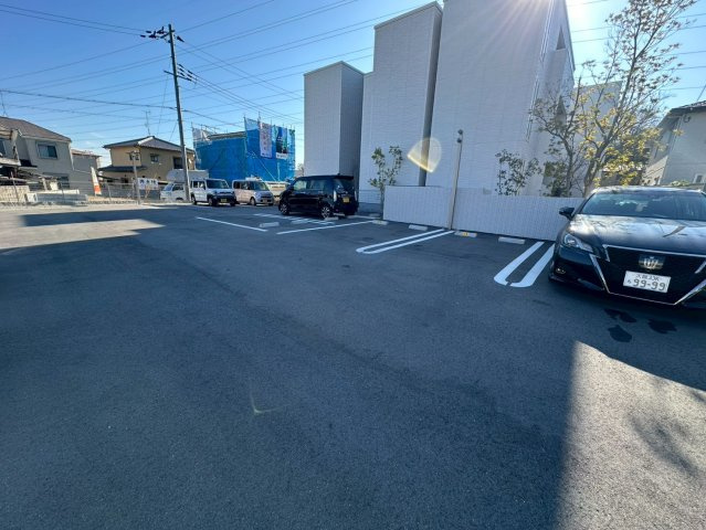 Avanceの駐車場