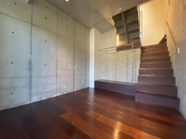 ｈｉｋｅ（ハイク）～ｓｋｉｐ　ｆｌｏｏｒ　ｔｅｒｒａｃｅ　ｈｏｕｓｅ～の内装|洋室（地下２階） 