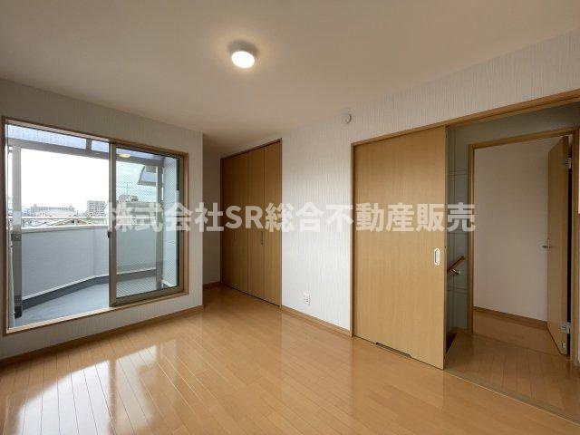 末広町中古戸建の寝室|落ち着いて過ごせるお部屋なので、寝室にいかがでしょうか