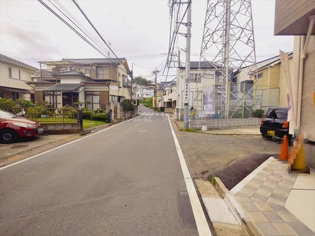 【前面道路含む現地写真】の画像