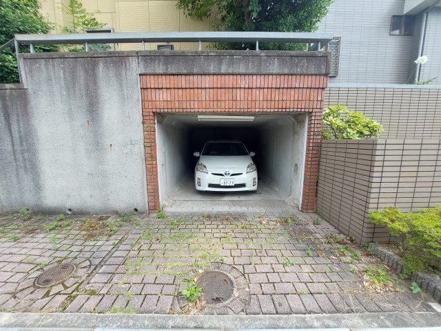 いぶき野一戸建の駐車場