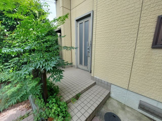 いぶき野一戸建のエントランス