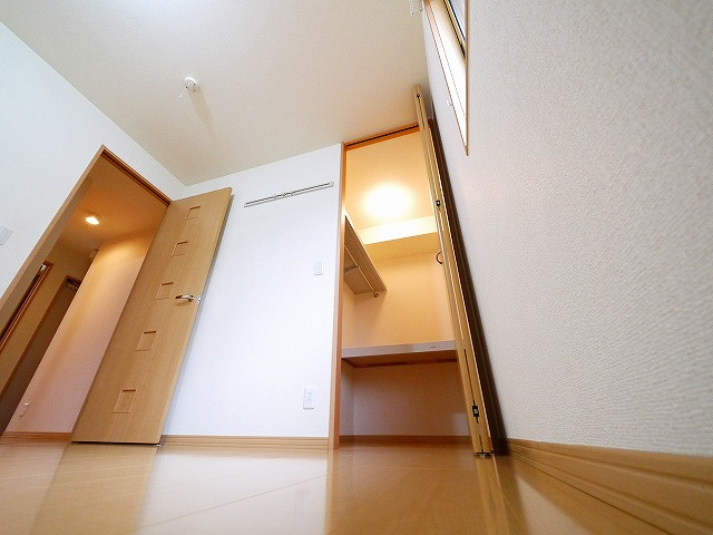 リヴェール（小泉町）のバルコニー|外からの目が気にならないバルコニーで洗濯物が干せます