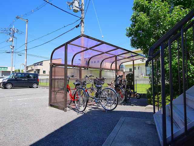 リヴェール（小泉町）の玄関|落ち着いた玄関です