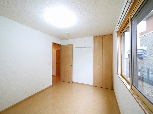 リヴェール（小泉町）の収納|こまごまとしたものを収納できそうですね