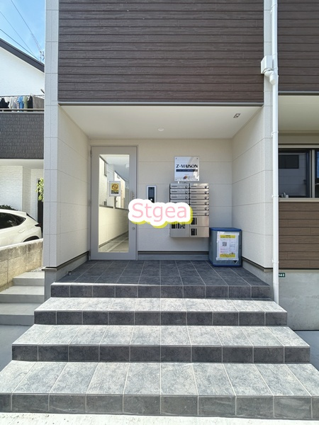 ジーメゾン与野本町西のエントランス