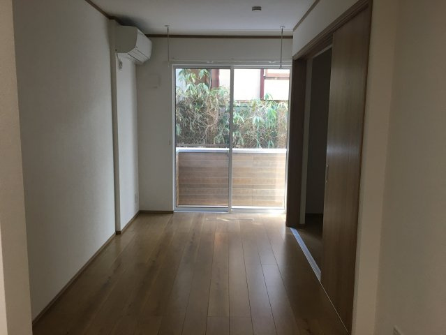 ポルトボナーの内装