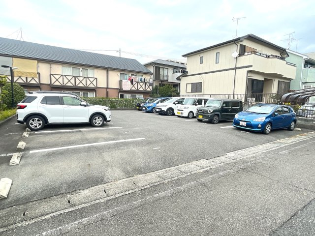 グリーンコートBの駐車場