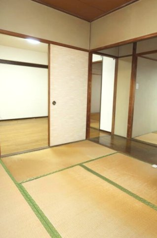 熊谷オリエンタルマンションの和室