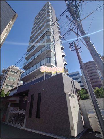 ロイヤルパーク高鼻の外観
